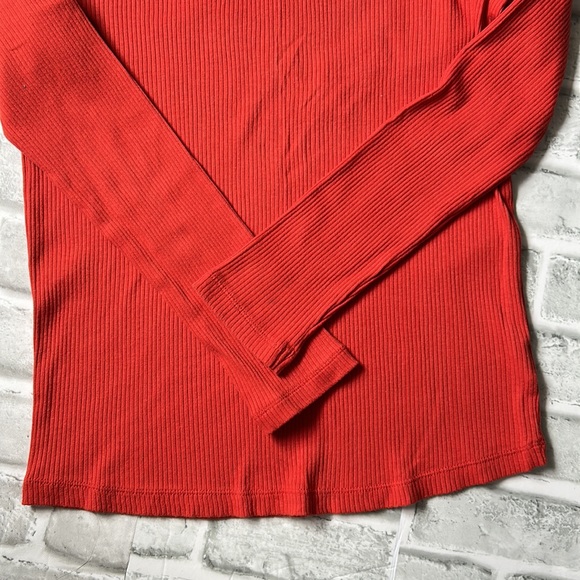 CAT & JACK | GIRL'S RED LONG SLEEVE TEE - Picture 4 of 6